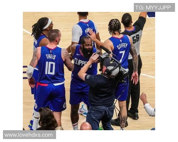 三巨子空砍79分,快船20战17败!保罗背锅无果后元凶巨恶藏不住了